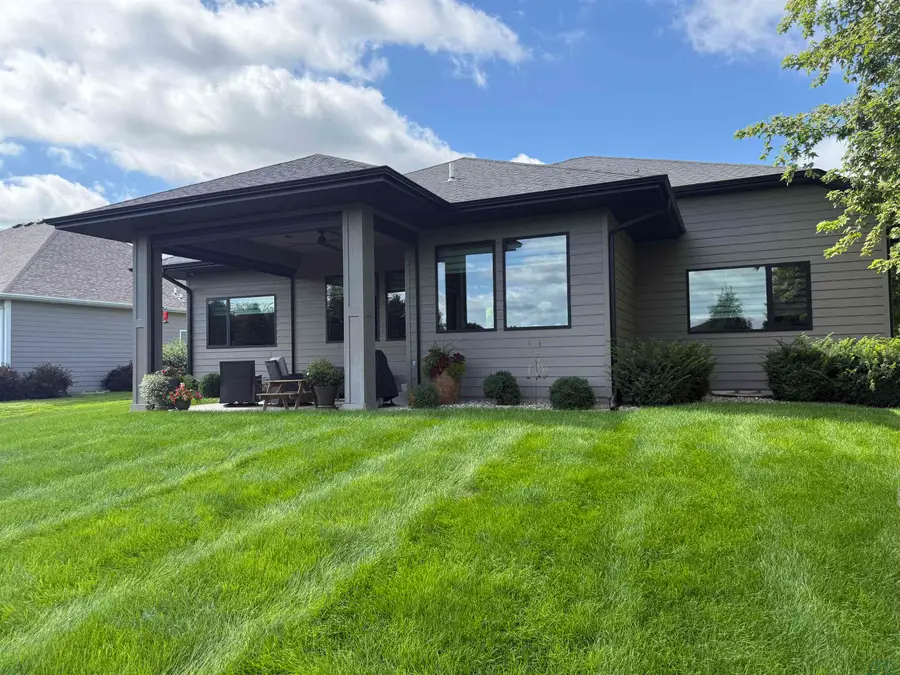 545 E Pinehurst Trl., Dakota Dunes, SD 57049 - #2