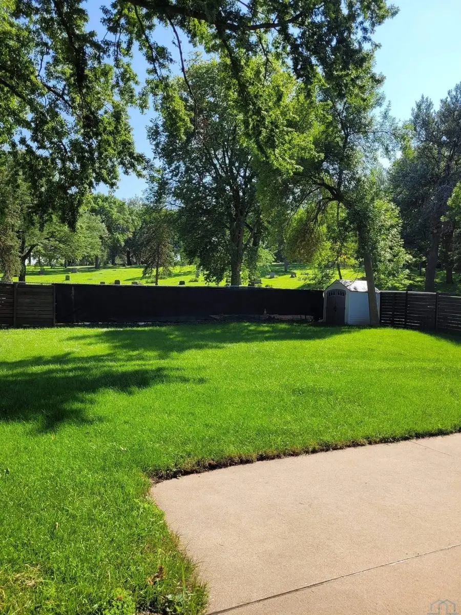 4412 Applewood Avenue, Sioux City, IA 51106 - #3