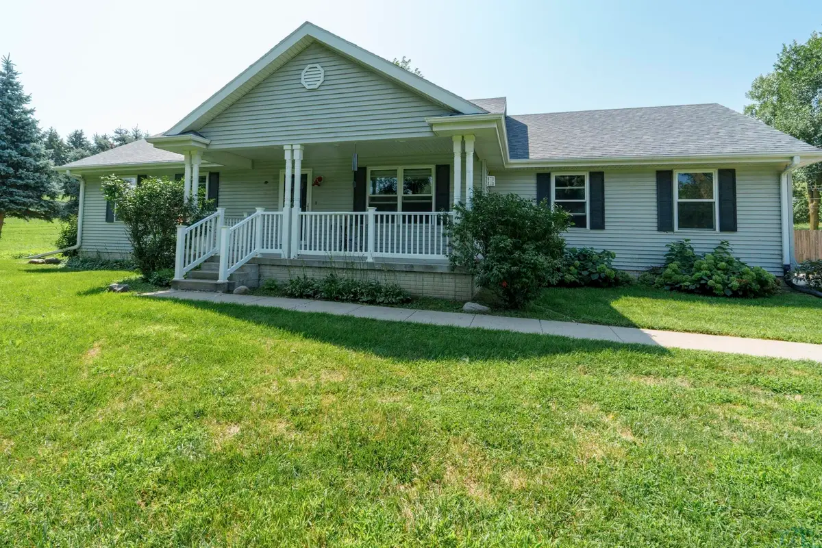 3000 MEMORIAL DR, Sioux City, IA 51103 - #1