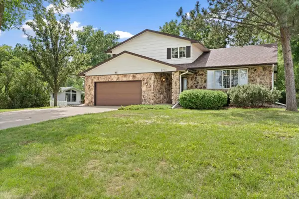 1711 E Main, Vermillion, SD 57069