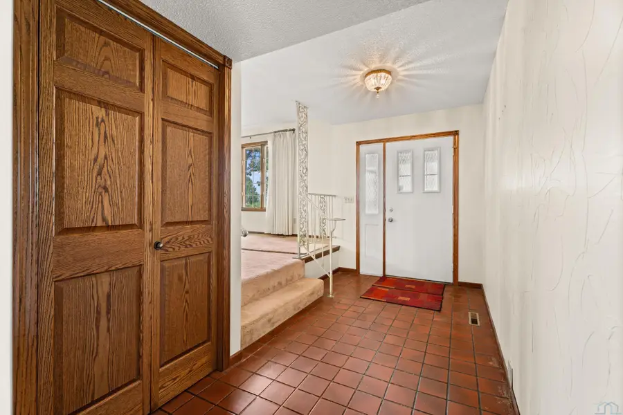 1711 E Main, Vermillion, SD 57069 - #2