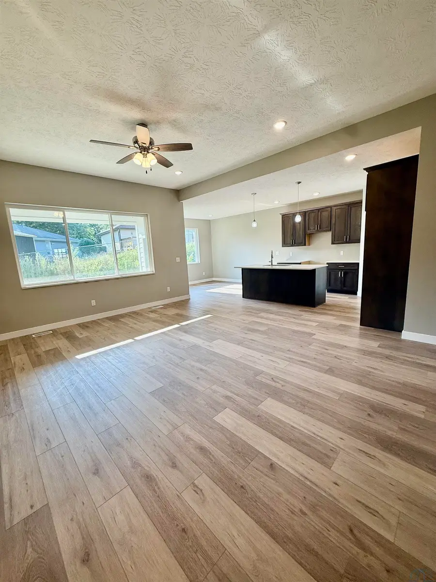 3423 Lafayette Ct, Sioux City, IA 51104 - #2