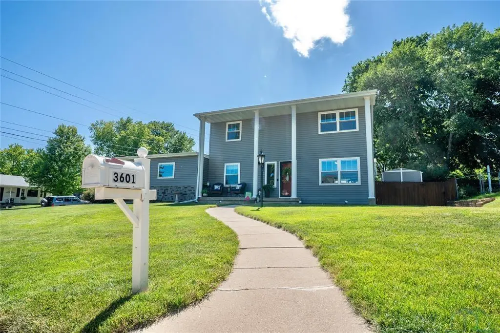 3601 PAWNEE PL, Sioux City, IA 51104 - #1