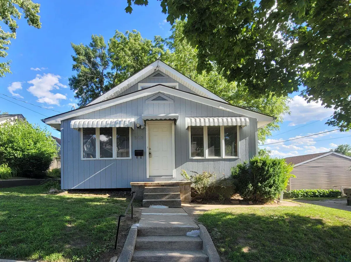 912 26TH ST, Sioux City, IA 51104 - #1