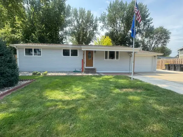 2 Alcoma Drive, McCook Lake, SD 57049