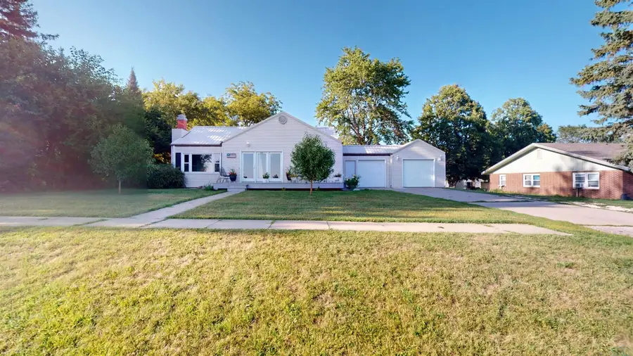 603 W Third St, Aurelia, IA 51005 - #2