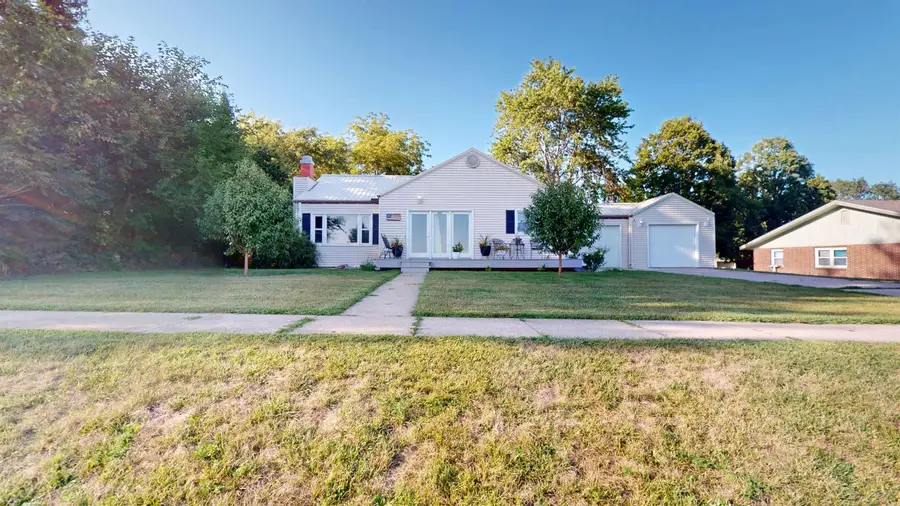 603 W Third St, Aurelia, IA 51005 - #3