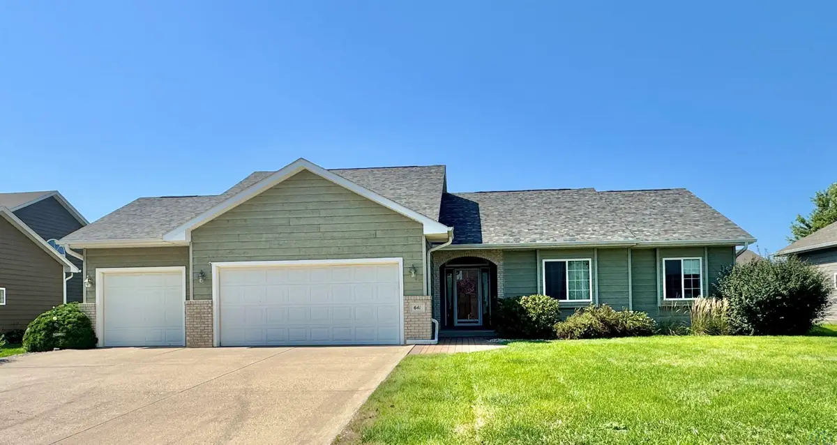 641 Hawk Circle, Dakota Dunes, SD 57049 - #1