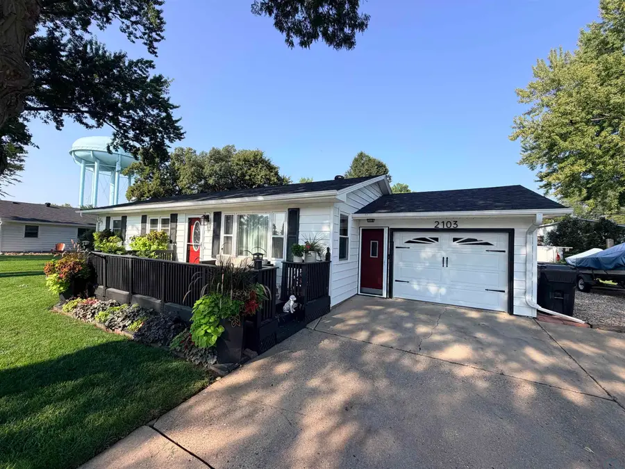 2103 Mulberry St., Yankton, SD 57078 - #2