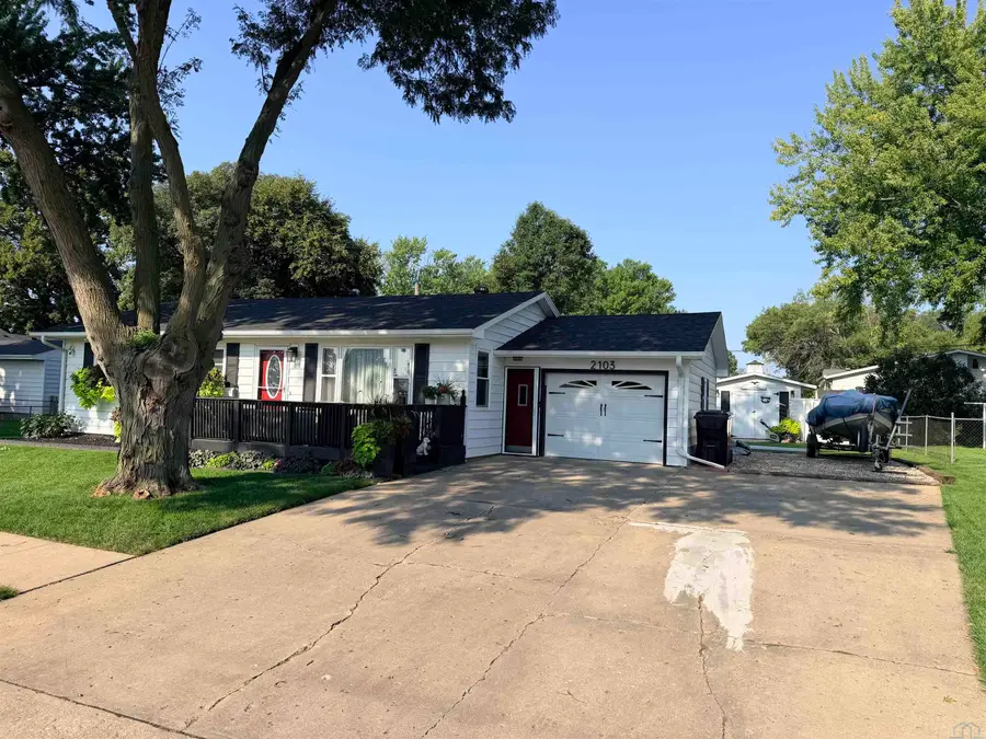 2103 Mulberry St., Yankton, SD 57078 - #3