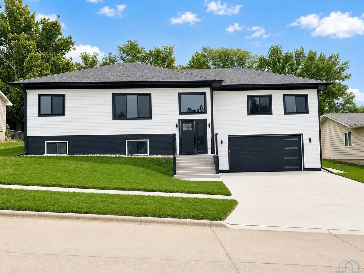 4720 Tyler st, Sioux City, IA 51108 - #1