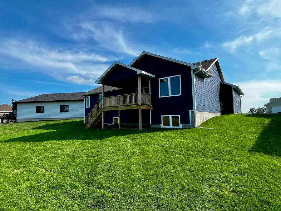 1309 Country Club Drive, Elk Point, SD 57025 - #3
