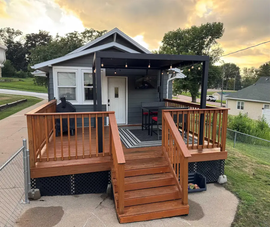 1810 S Cypress St, Sioux City, IA 51106 - #3
