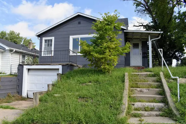 3119 Garretson Ave, Sioux City, IA 51106