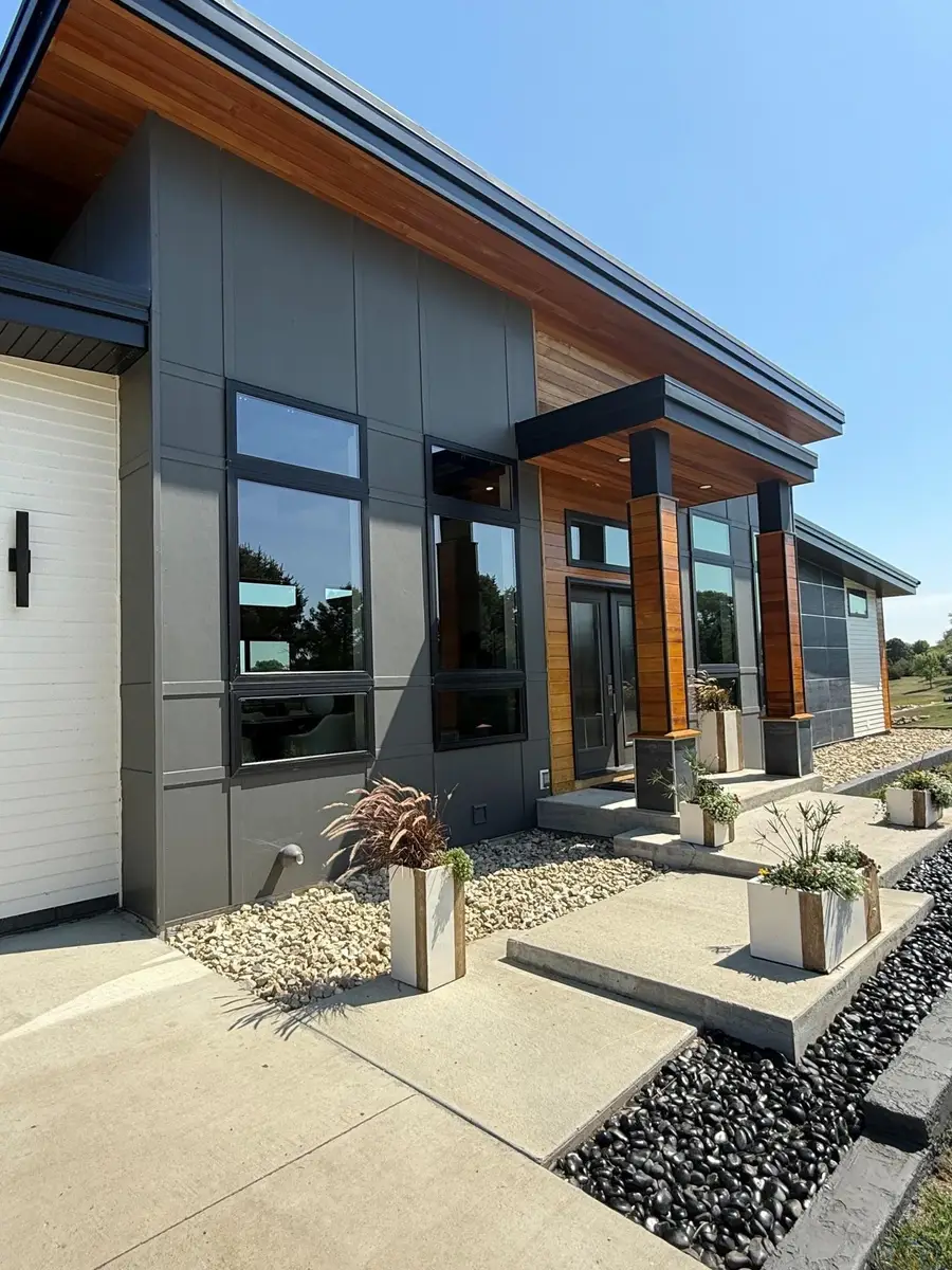 1000 N Boone St., Rock Rapids, IA 51246 - #3