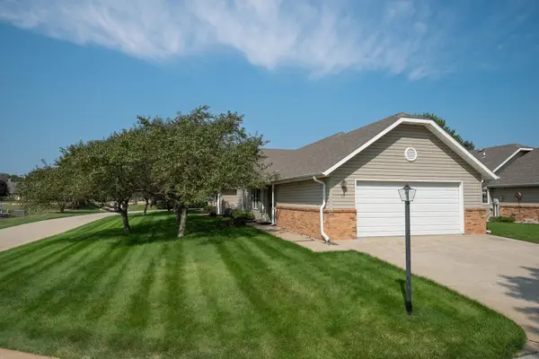 708 2nd St Se #101, Orange City, IA 51041