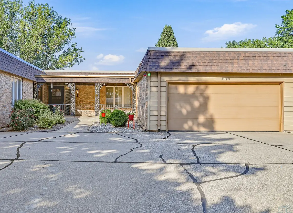 4020 Hiawatha W, Sioux City, IA 51104 - #1