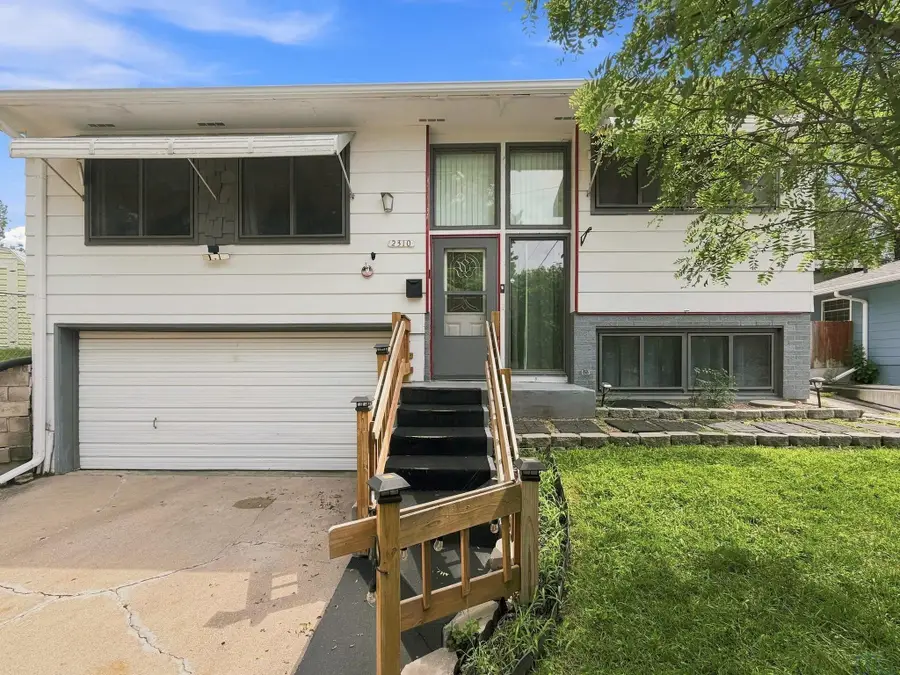 2310 S Cornelia, Sioux City, IA 51106 - #3