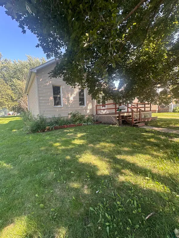 715 Superior, Storm Lake, IA 50588