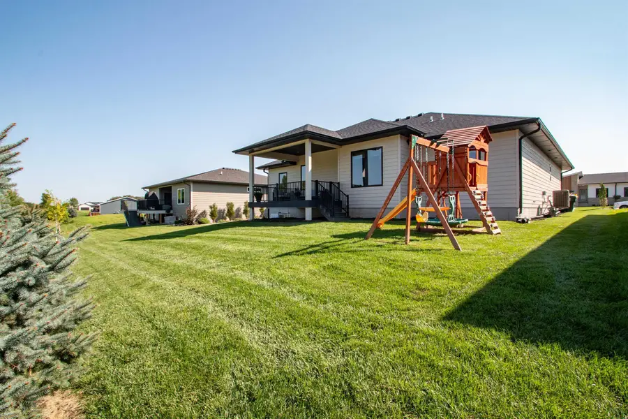 4573 Whitetail Ct, Sioux City, IA 51106 - #2