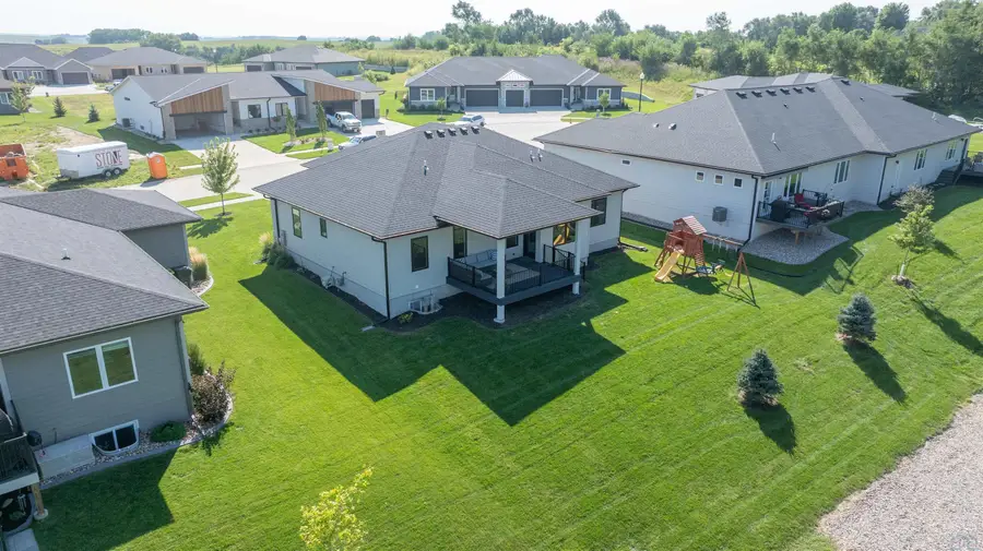 4573 Whitetail Ct, Sioux City, IA 51106 - #3