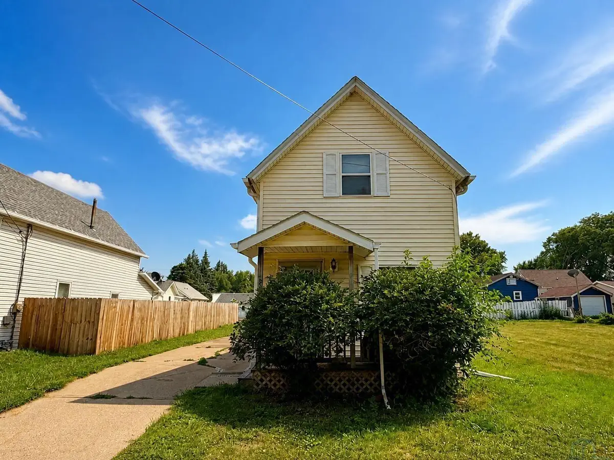 2420 Marshall Avenue, Sioux City, IA 51106 - #1