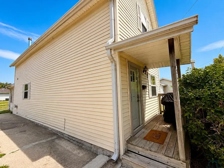 2420 Marshall Avenue, Sioux City, IA 51106 - #3