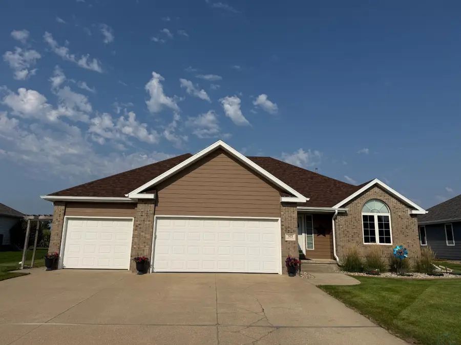 503 BAYWOOD CT, Sergeant Bluff, IA 51054 - #2