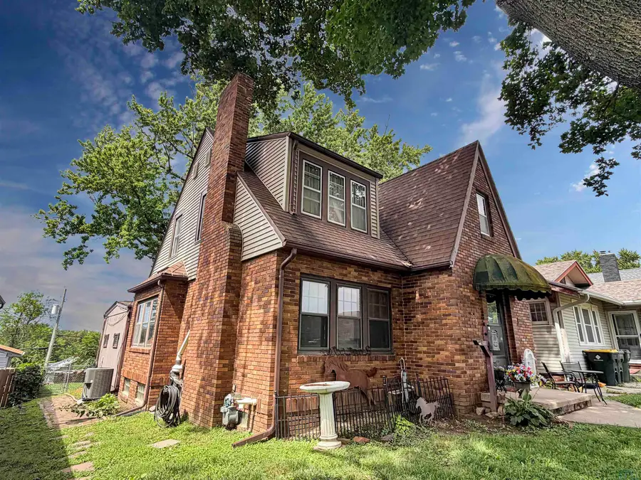 2213 S Palmetto, Sioux City, IA 51106 - #2