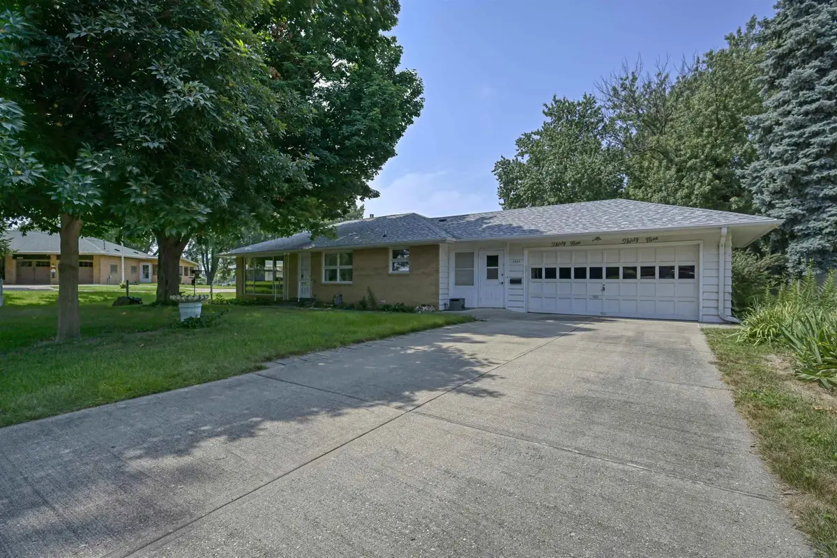 3939 Old Lakeport Road, Sioux City, IA 51106 - #1