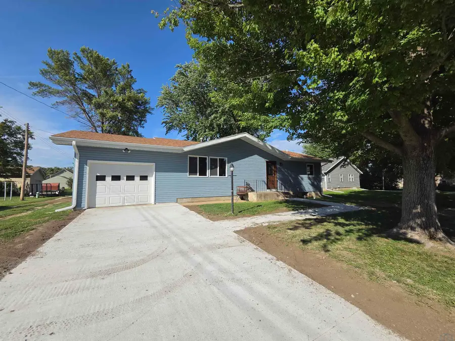305 James St., Homer, NE 68030 - #2