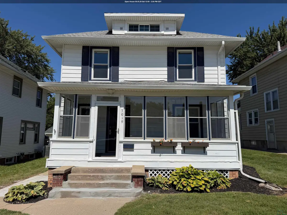 3019 Dodge Ave, Sioux City, IA 51106 - #1