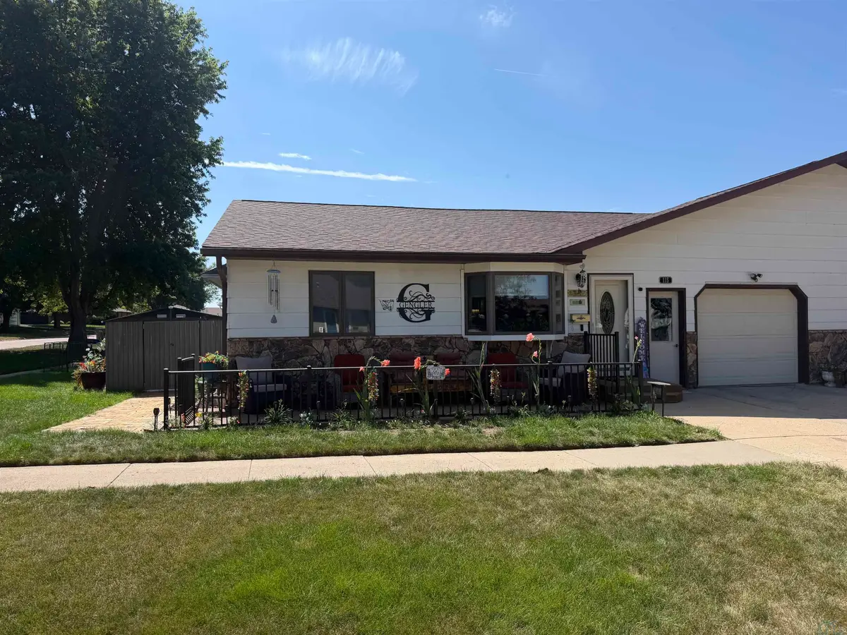 115 W 5th ST, Remsen, IA 51050 - #1