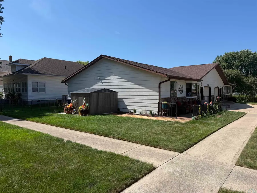 115 W 5th ST, Remsen, IA 51050 - #2