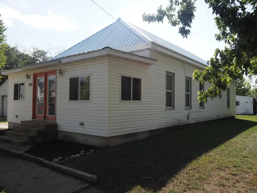 305 Birch St, Correctionville, IA 51016 - #2