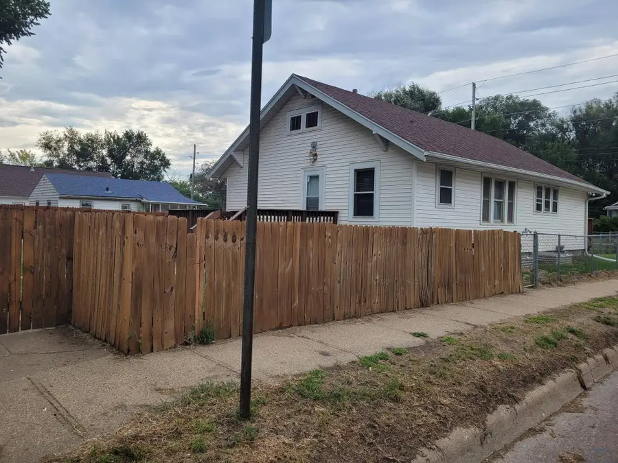 1701 27th Street, Sioux City, IA 51104 - #2