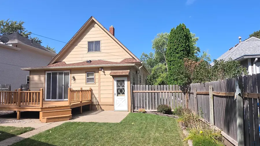 1004 S Cornelia, Sioux City, IA 51106 - #2