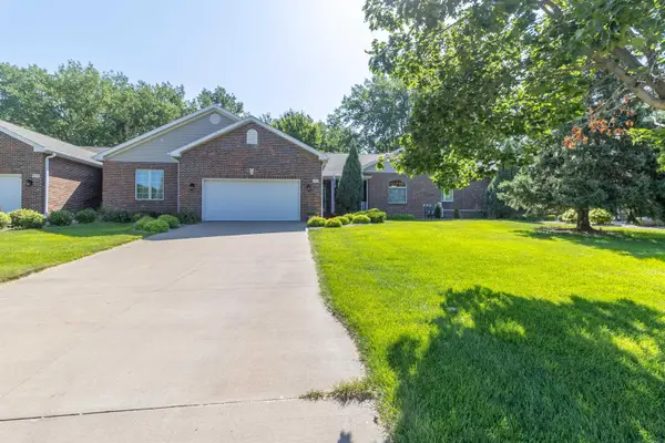 924 Willow Drive, Dakota Dunes, SD 57049