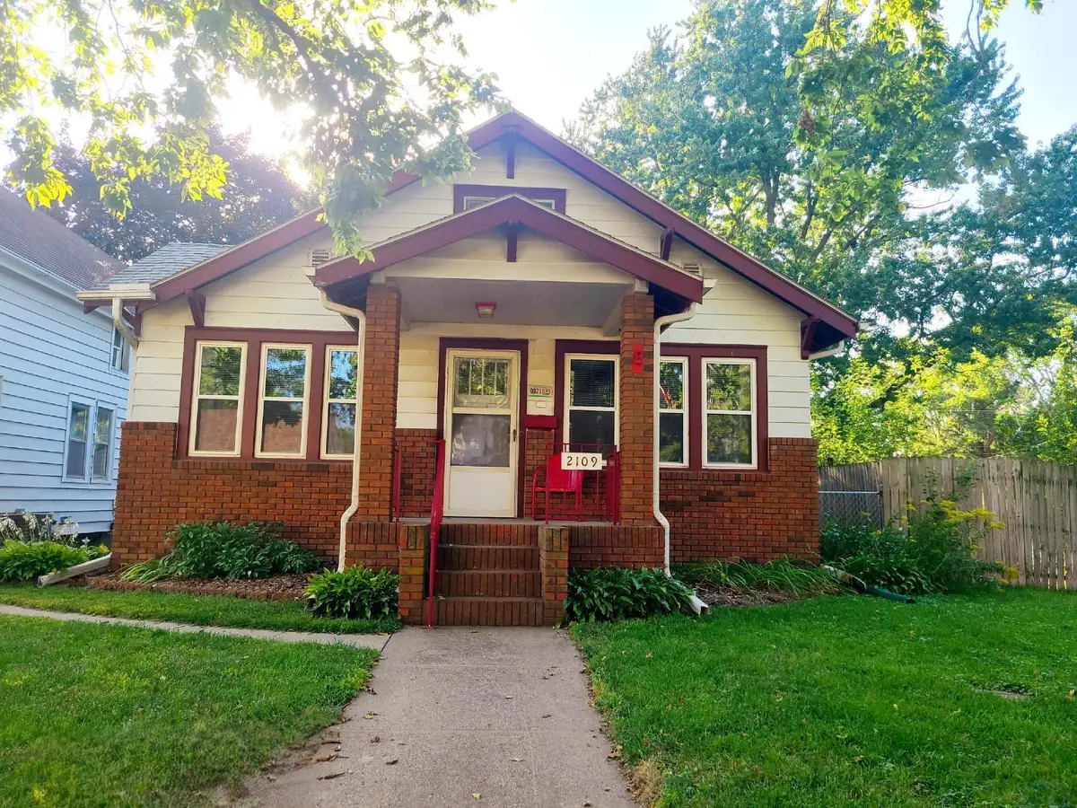 2109 S. Magnolia Street, Sioux City, IA 51106 - #1