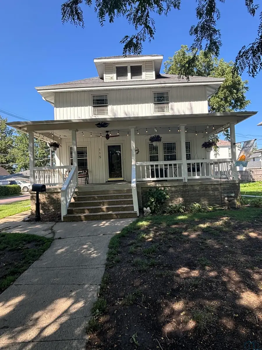115 S 10th Street, Cherokee, IA 51012 - #2