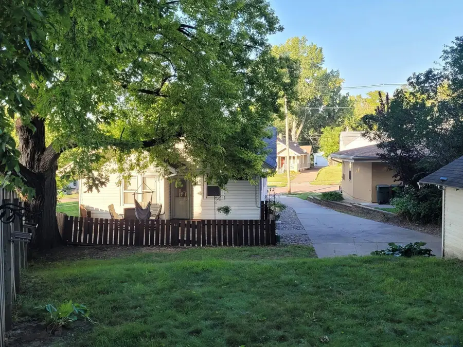 2963 Stone Park Blvd., Sioux City, IA 51104 - #3