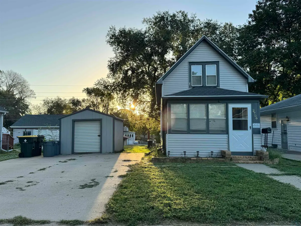 2706 S Glass St, Sioux City, IA 51106 - #1