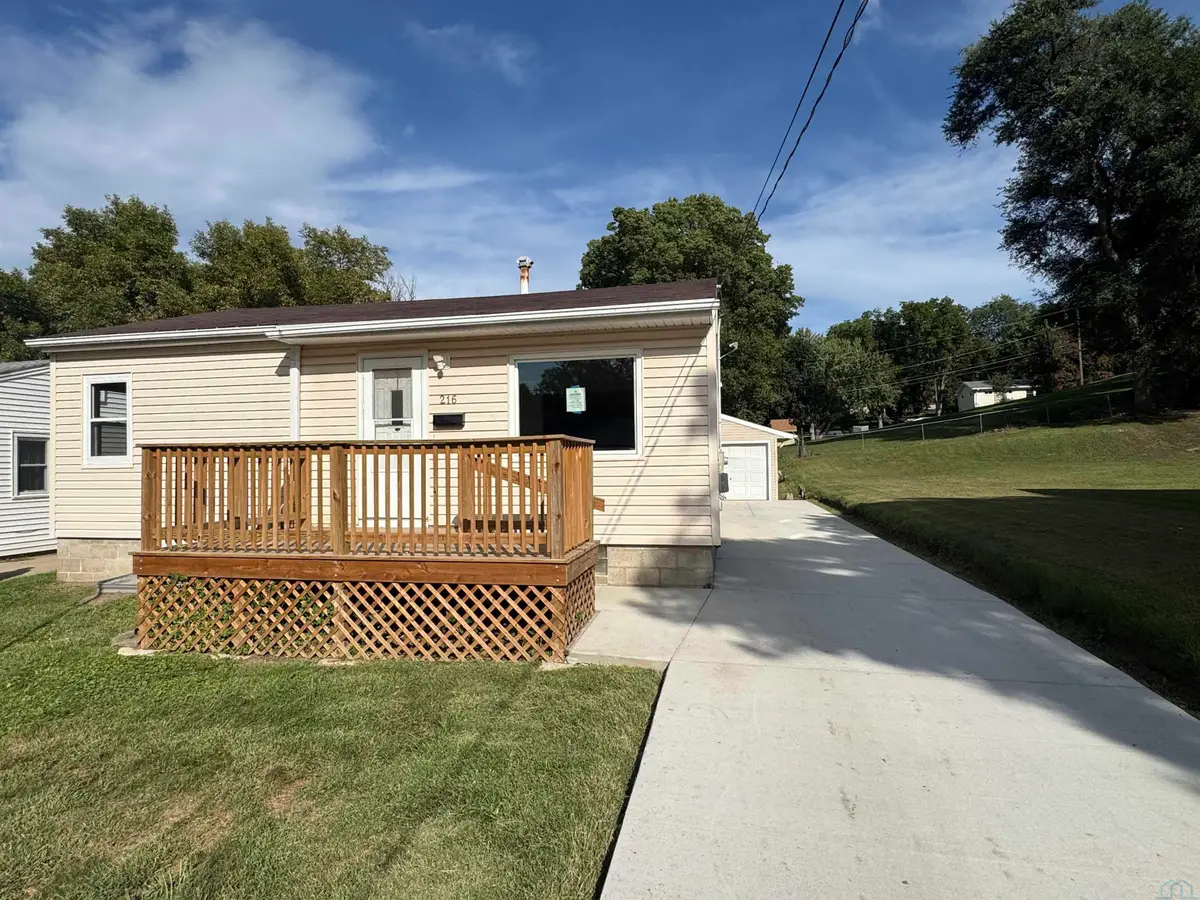 216 S Prescott, Sioux City, IA 51103 - #1