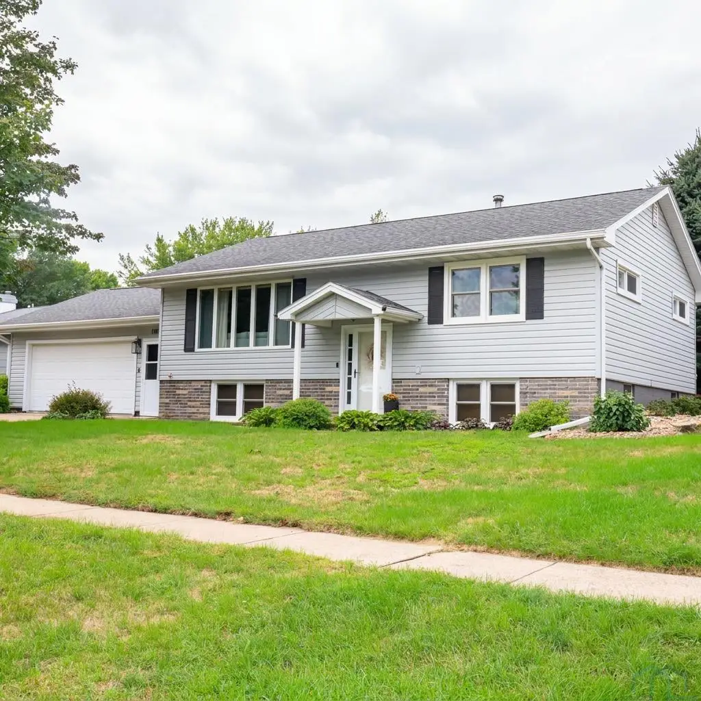 1107 S Marshall Street, Rock Rapids, IA 51246 - #1