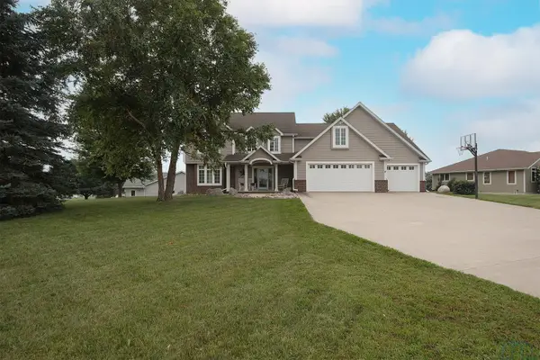 681 14th Street SE, Sioux Center, IA 51250
