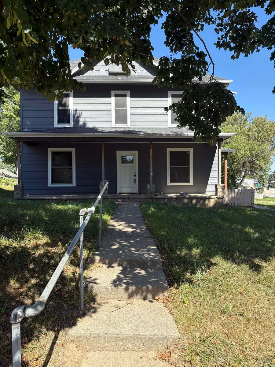 209 W Grand Street, Hinton, IA 51024 - #2
