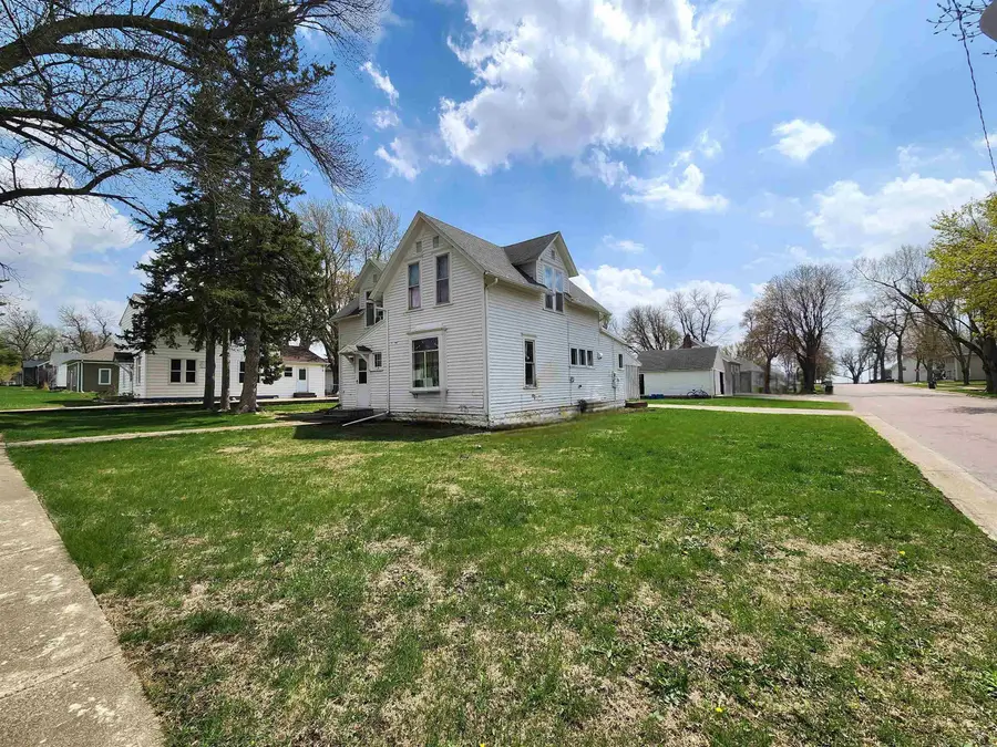 1304 3rd St., Hull, IA 51239 - #3