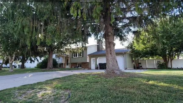 1 Evergreen Lane, McCook Lake, SD 57049