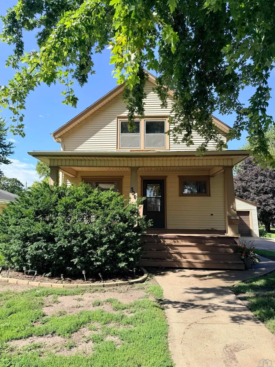 520 ONTARIO ST, Storm Lake, IA 50588 - #2