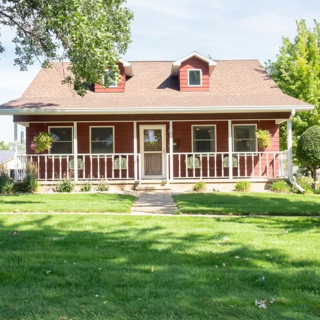 901 S 2nd Avenue, Rock Rapids, IA 51246 - #1